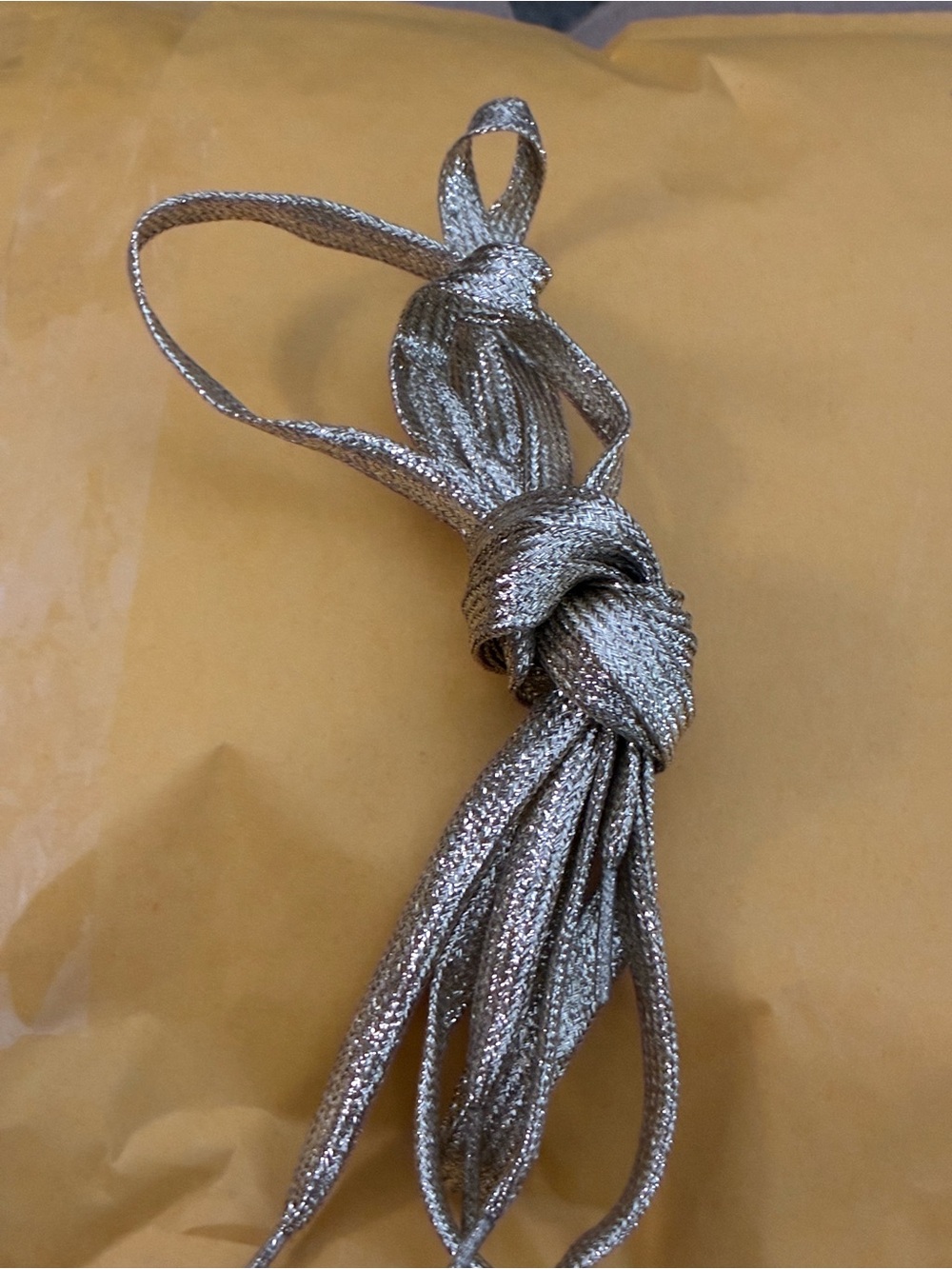 Shimmery gold shoelaces 50”